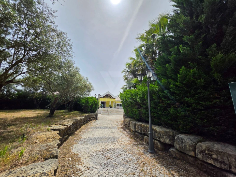 Moradia T7 para Venda em Queluz e Belas Foto 24