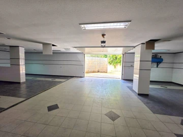 Moradia T7 para Venda em Queluz e Belas