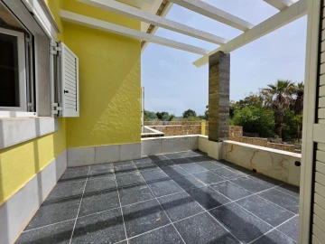 Moradia T7 para Venda em Queluz e Belas