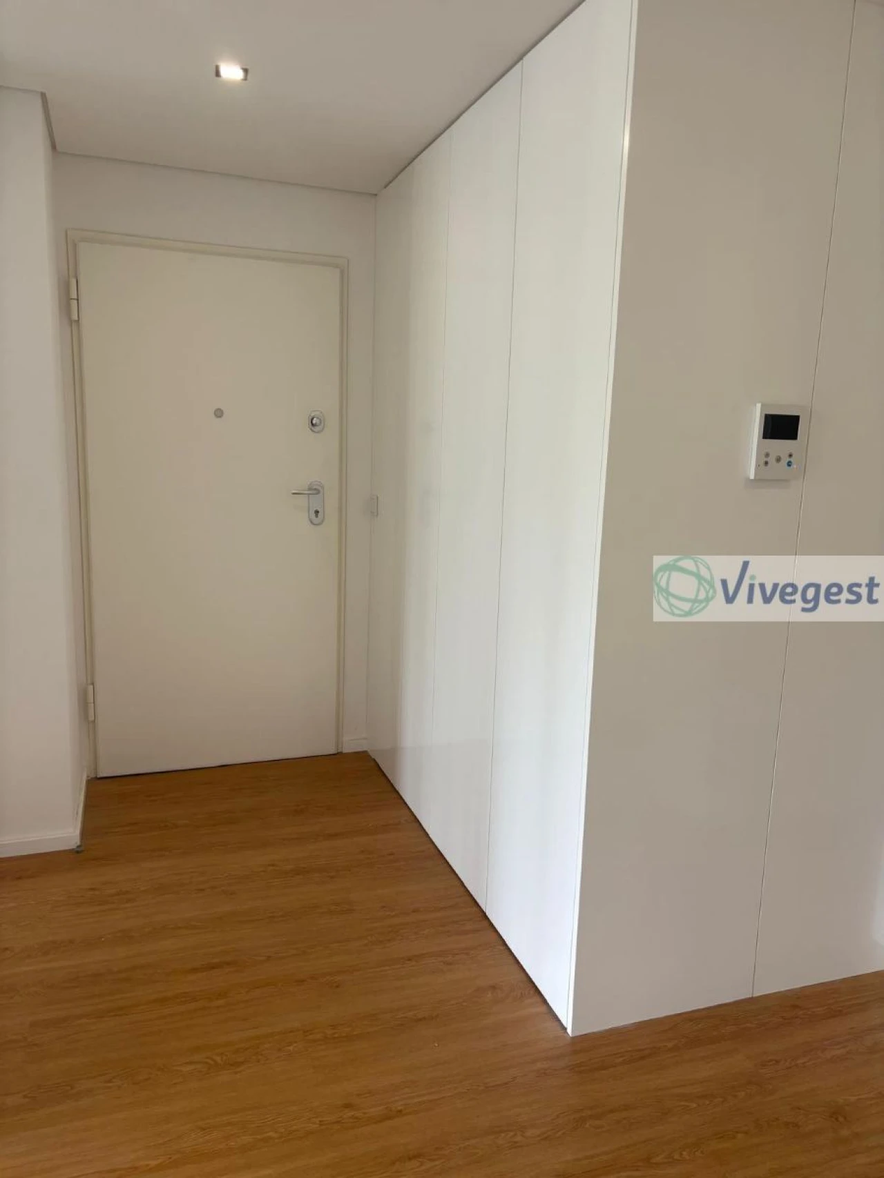 Apartamento T2 para Arrendamento em Castêlo da Maia Foto 5