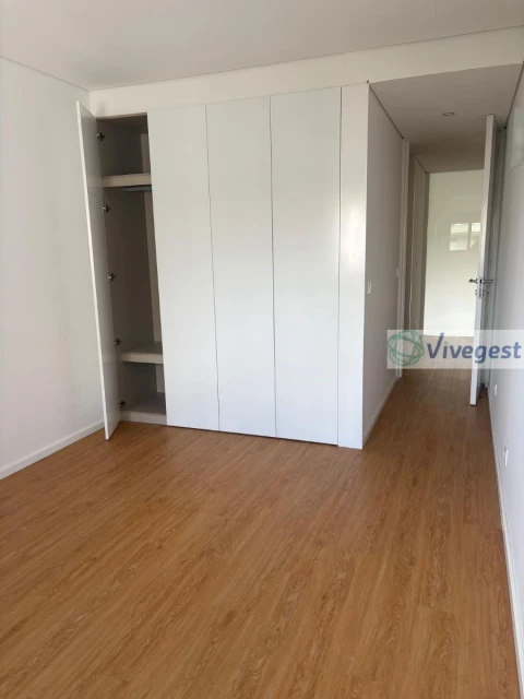 Apartamento T2 para Arrendamento em Castêlo da Maia