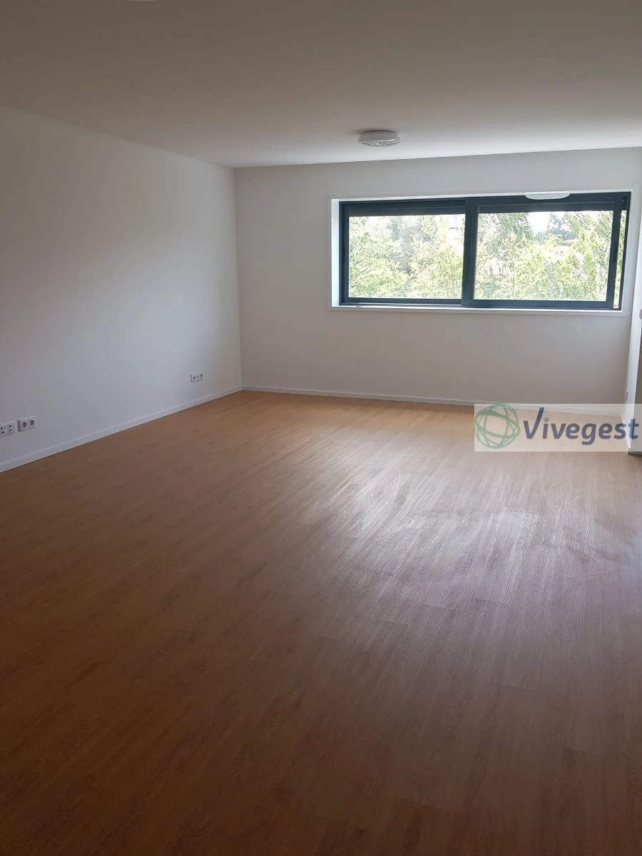 Apartamento T2 para Arrendamento em Castêlo da Maia Foto 11