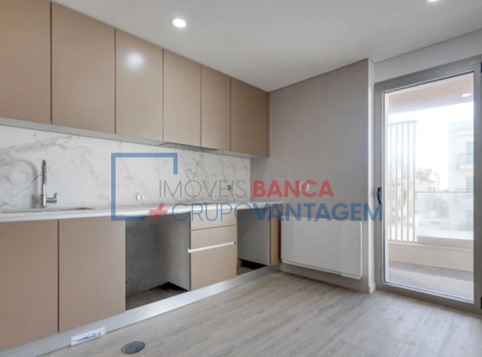 Apartamento T3 para Venda em Gafanha da Encarnação Foto 8