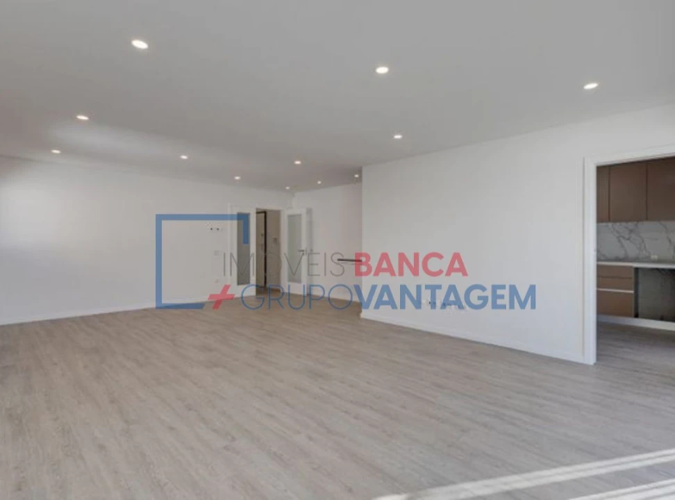 Apartamento T3 para Venda em Gafanha da Encarnação Foto 7