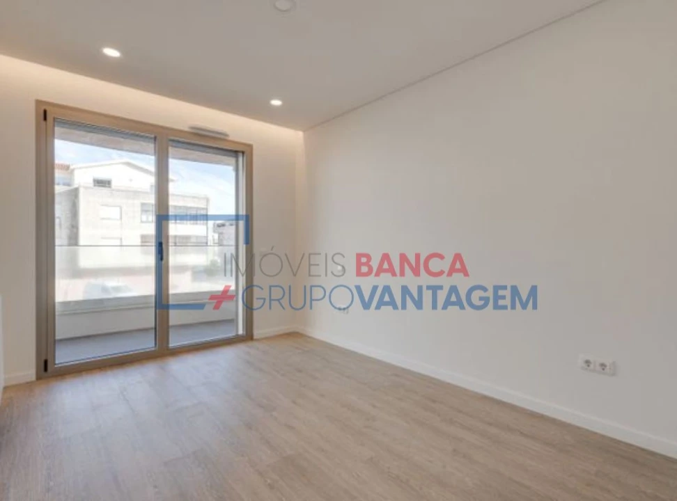 Apartamento T3 para Venda em Gafanha da Encarnação Foto 16