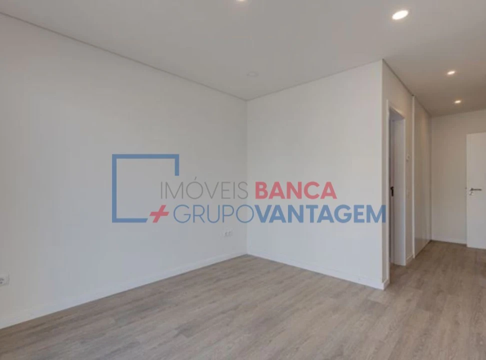 Apartamento T3 para Venda em Gafanha da Encarnação Foto 27