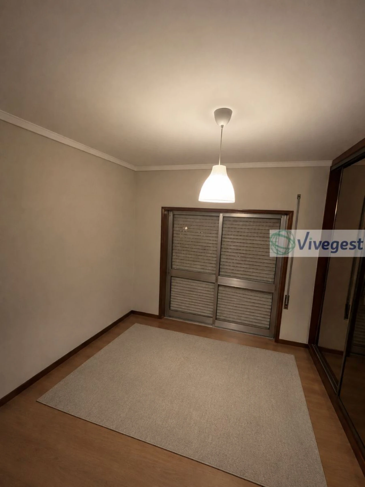 Apartamento T2 para Arrendamento em Nogueira e Silva Escura Foto 11
