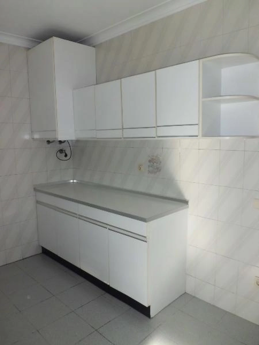 Apartamento T2 para Arrendamento em Nogueira e Silva Escura Foto 5
