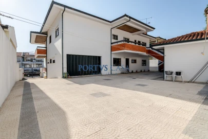 Moradia T7 para Venda em Gondomar (São Cosme), Valbom e Jovim
