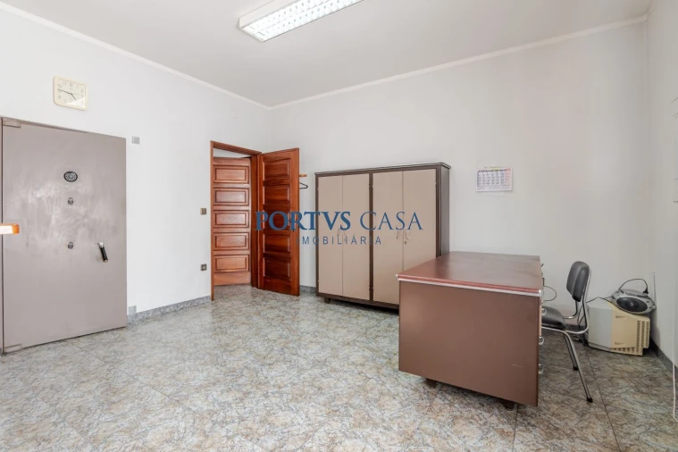 Moradia T7 para Venda em Gondomar (São Cosme), Valbom e Jovim Foto 15
