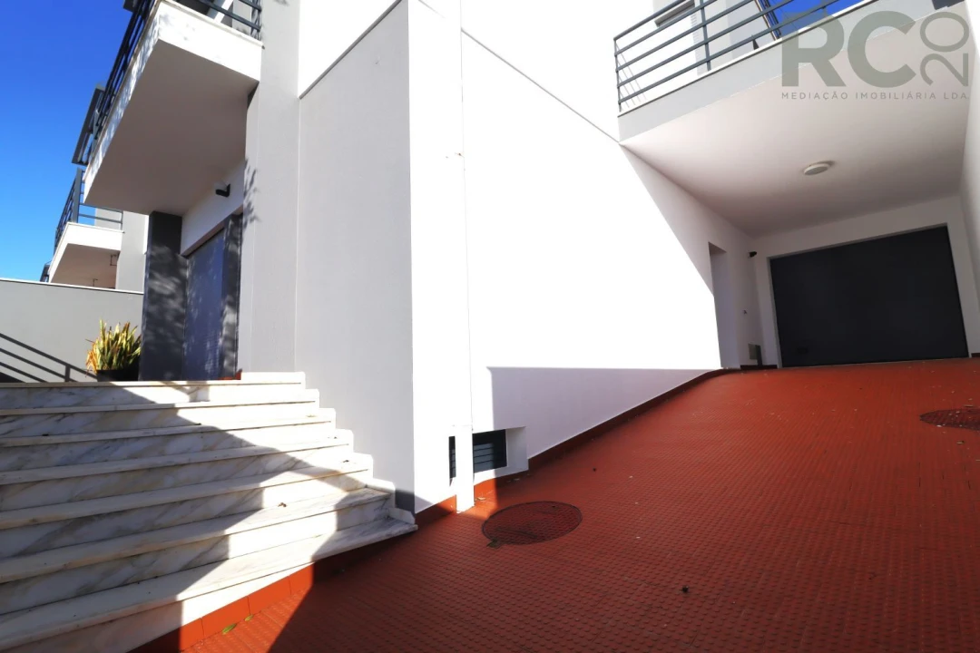 Moradia T3 para Venda em Silveira Foto 3