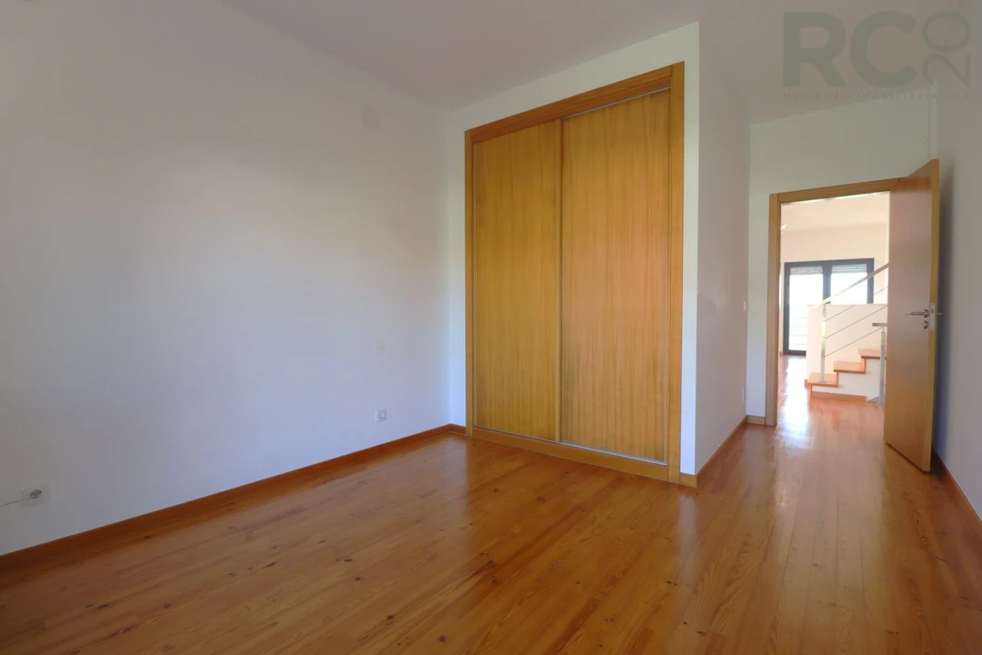 Moradia T3 para Venda em Silveira Foto 30
