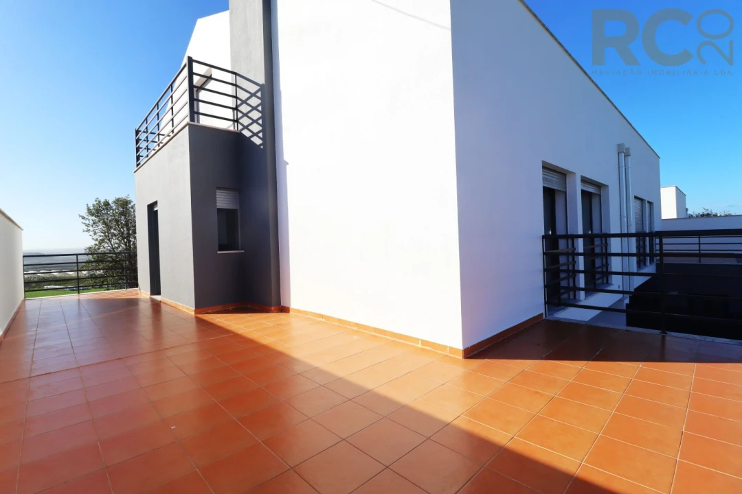 Moradia T3 para Venda em Silveira Foto 34