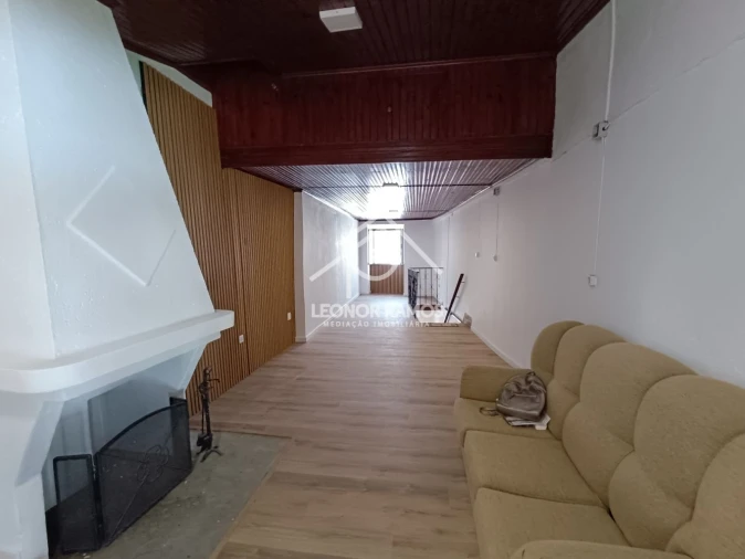 Moradia T2 para Venda em Lardosa Foto 16