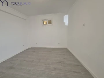 Apartamento T2 para Venda em Póvoa de Santo Adrião e Olival Basto