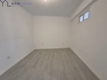 Apartamento T2 para Venda em Póvoa de Santo Adrião e Olival Basto