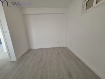 Apartamento T2 para Venda em Póvoa de Santo Adrião e Olival Basto