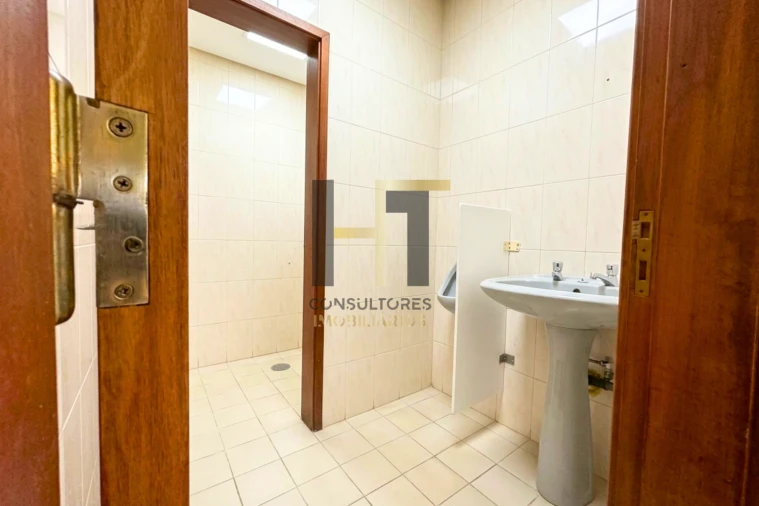 Loja para Arrendamento em Cidade da Maia Foto 8