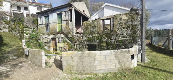 Moradia T2 para Venda em Quinchães