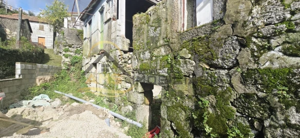 Moradia T2 para Venda em Quinchães