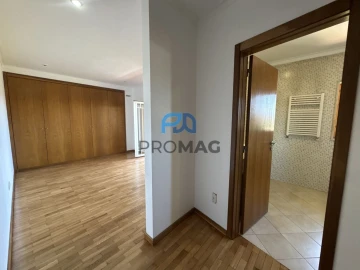 Moradia T5 para Venda em Amarante (São Gonçalo), Madalena, Cepelos e Gatão