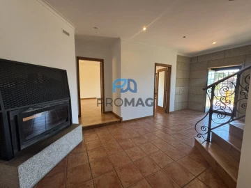 Moradia T5 para Venda em Amarante (São Gonçalo), Madalena, Cepelos e Gatão