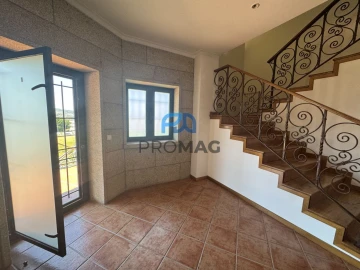 Moradia T5 para Venda em Amarante (São Gonçalo), Madalena, Cepelos e Gatão