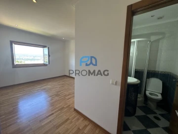 Moradia T5 para Venda em Amarante (São Gonçalo), Madalena, Cepelos e Gatão