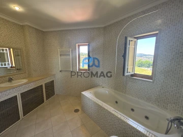 Moradia T5 para Venda em Amarante (São Gonçalo), Madalena, Cepelos e Gatão