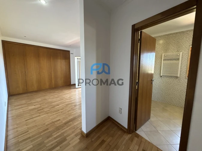 Moradia T5 para Venda em Amarante (São Gonçalo), Madalena, Cepelos e Gatão Foto 34