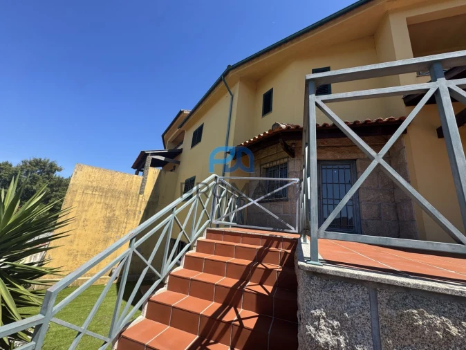 Moradia T5 para Venda em Amarante (São Gonçalo), Madalena, Cepelos e Gatão Foto 5