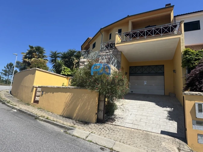 Moradia T5 para Venda em Amarante (São Gonçalo), Madalena, Cepelos e Gatão Foto 3