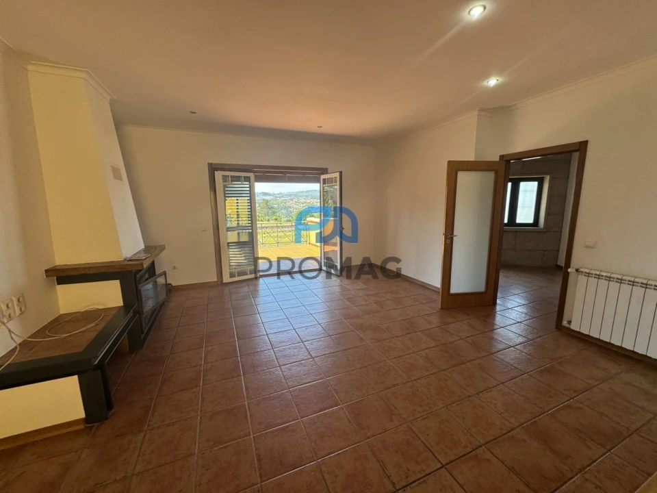 Moradia T5 para Venda em Amarante (São Gonçalo), Madalena, Cepelos e Gatão Foto 12
