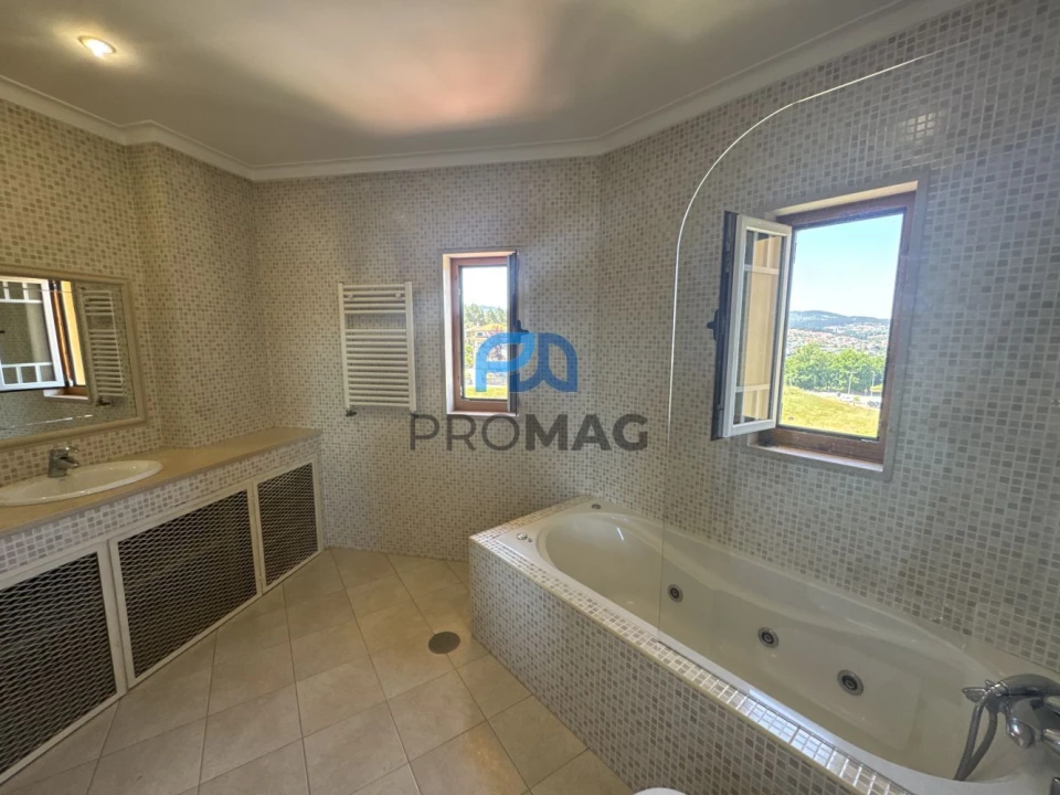 Moradia T5 para Venda em Amarante (São Gonçalo), Madalena, Cepelos e Gatão Foto 36
