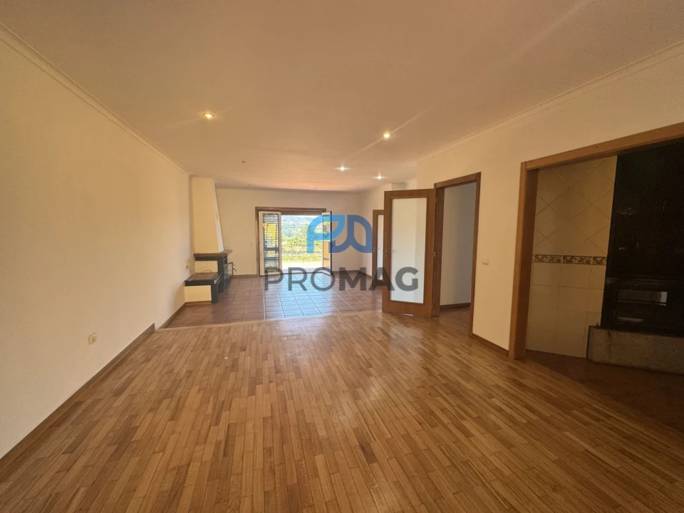 Moradia T5 para Venda em Amarante (São Gonçalo), Madalena, Cepelos e Gatão Foto 11