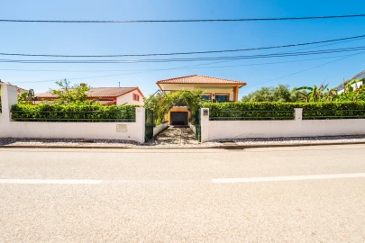 Moradia T3 para Venda em Peral