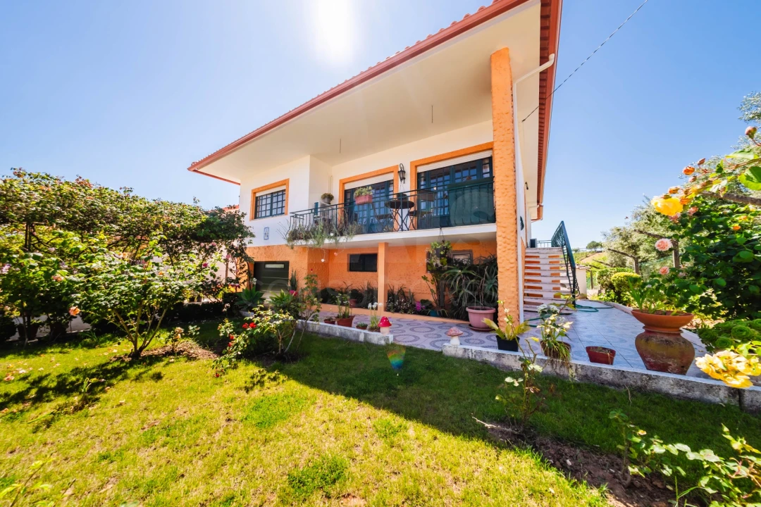 Moradia T3 para Venda em Peral Foto 1