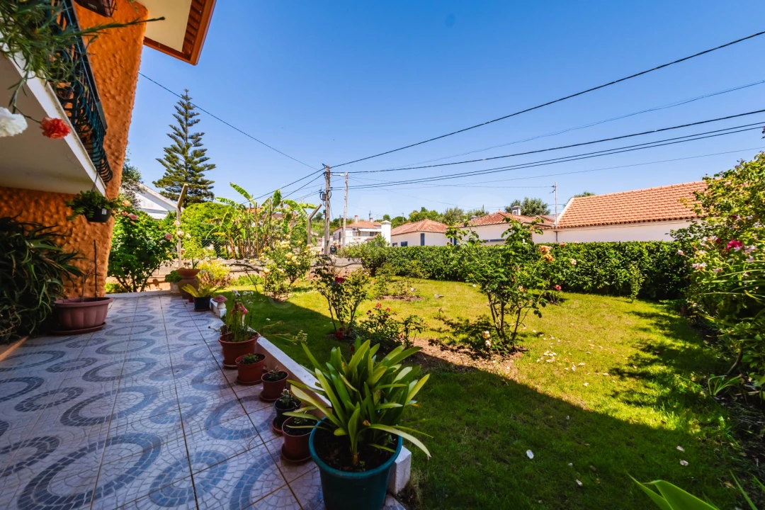 Moradia T3 para Venda em Peral Foto 4