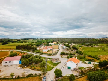 Moradia T3 para Venda em São Bartolomeu dos Galegos e Moledo