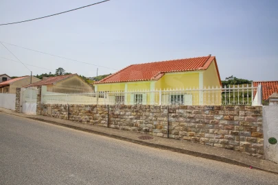 Moradia T2 para Venda em Sapataria