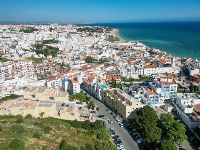 Prédio para Venda em Albufeira e Olhos de Água