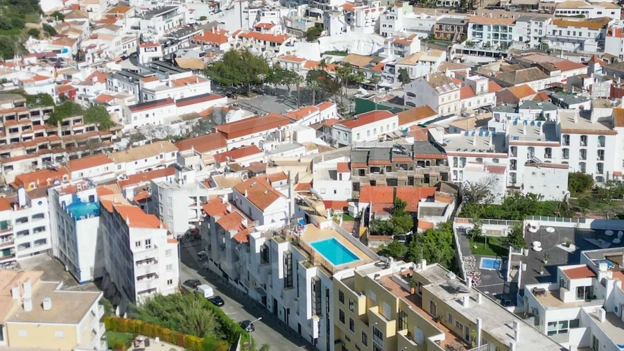 Prédio para Venda em Albufeira e Olhos de Água