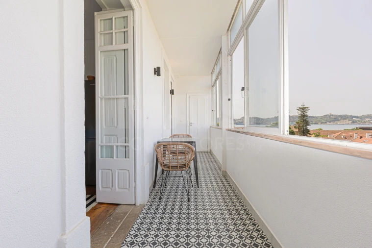 Apartamento T6 para Venda em Alcantara Foto 2