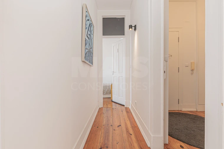 Apartamento T6 para Venda em Alcantara Foto 2