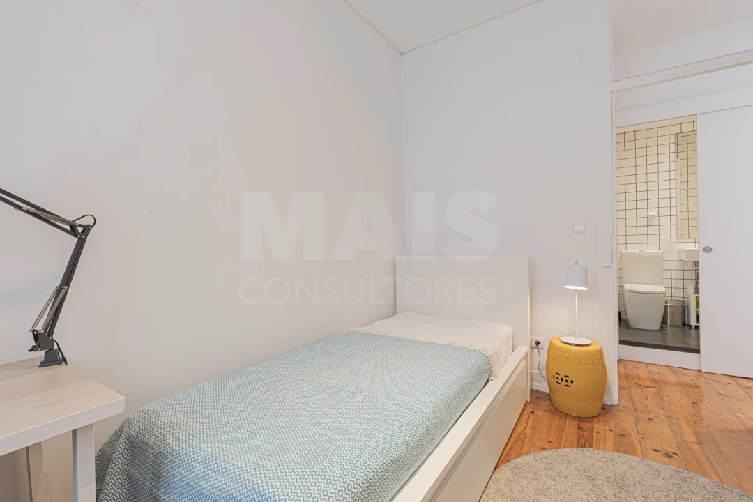 Apartamento T6 para Venda em Alcantara Foto 7