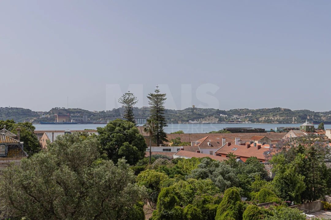 Apartamento T6 para Venda em Alcantara Foto 10