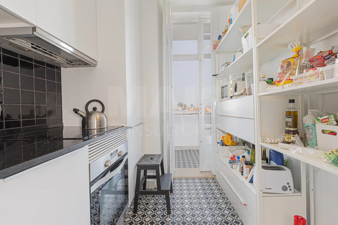Apartamento T6 para Venda em Alcantara Foto 3