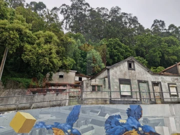 Moradia para Venda em Canelas