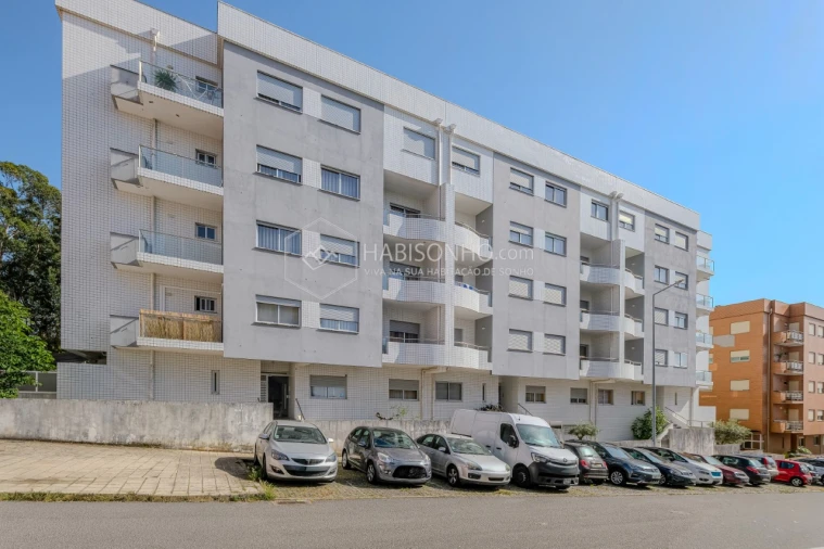 Apartamento T2 para Venda em Fânzeres e São Pedro da Cova Foto 22