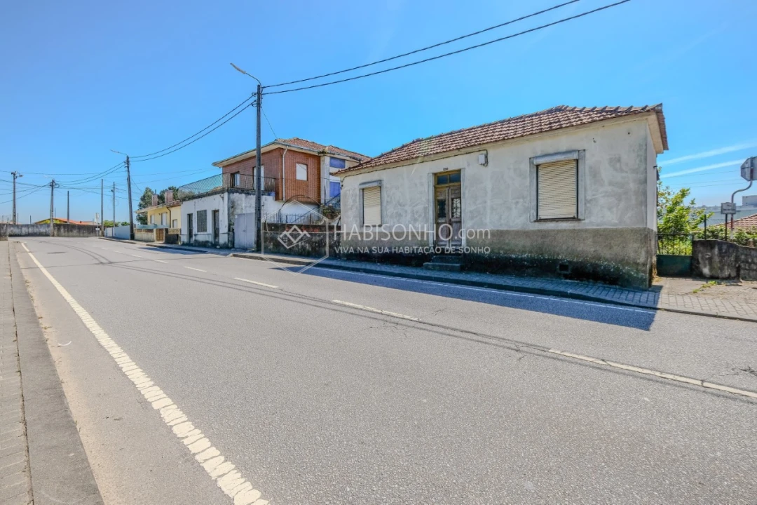 Moradia T1 para Venda em Fânzeres e São Pedro da Cova Foto 3